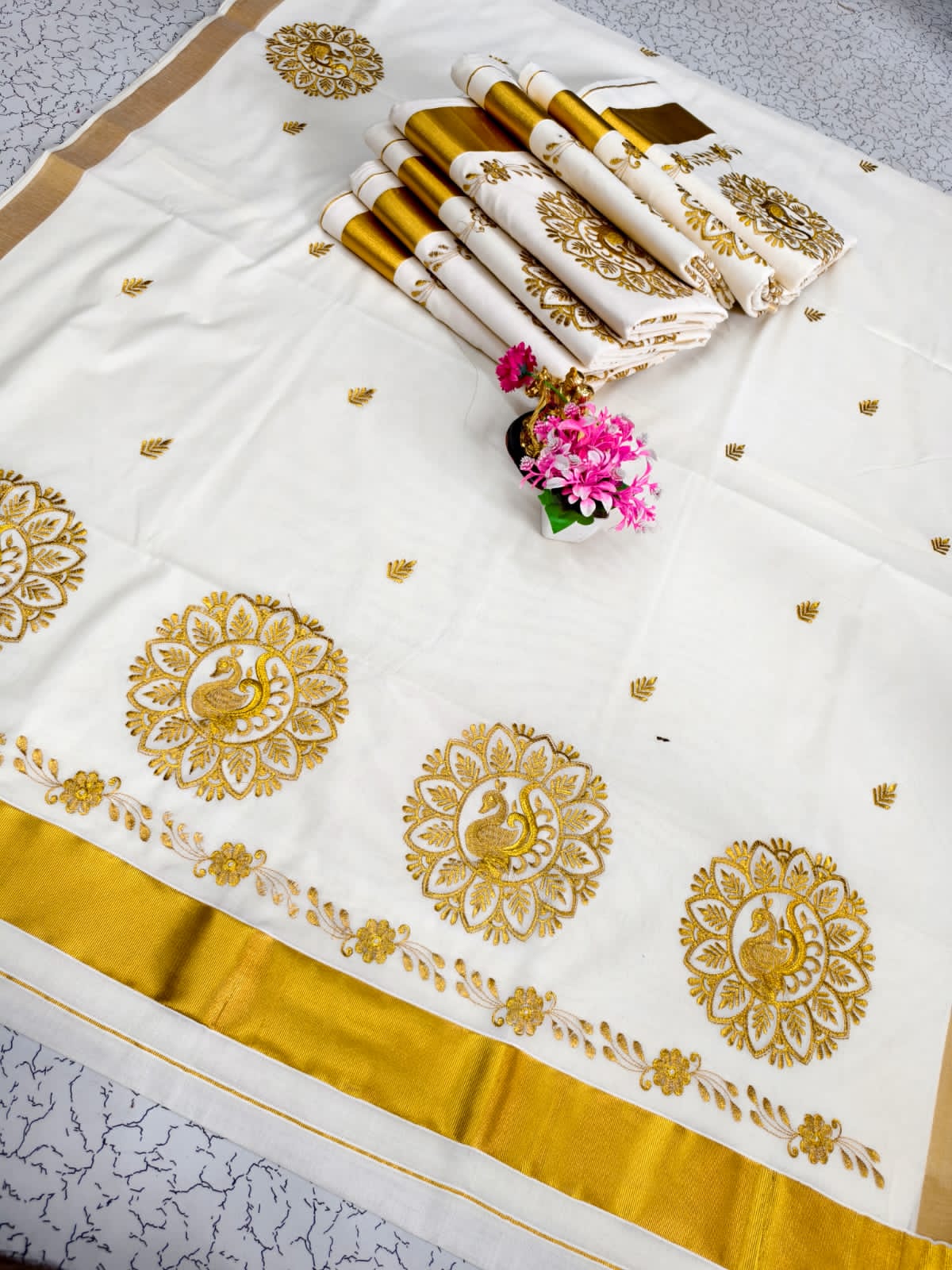πͺ Kerala Kasavu Saree with Golden Peacock Embroidery