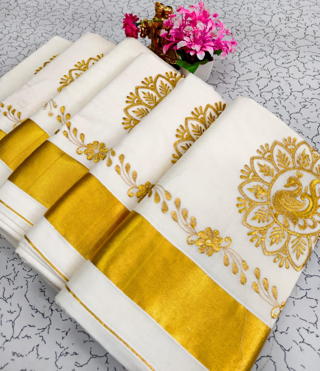 πͺ Kerala Kasavu Saree with Golden Peacock Embroidery