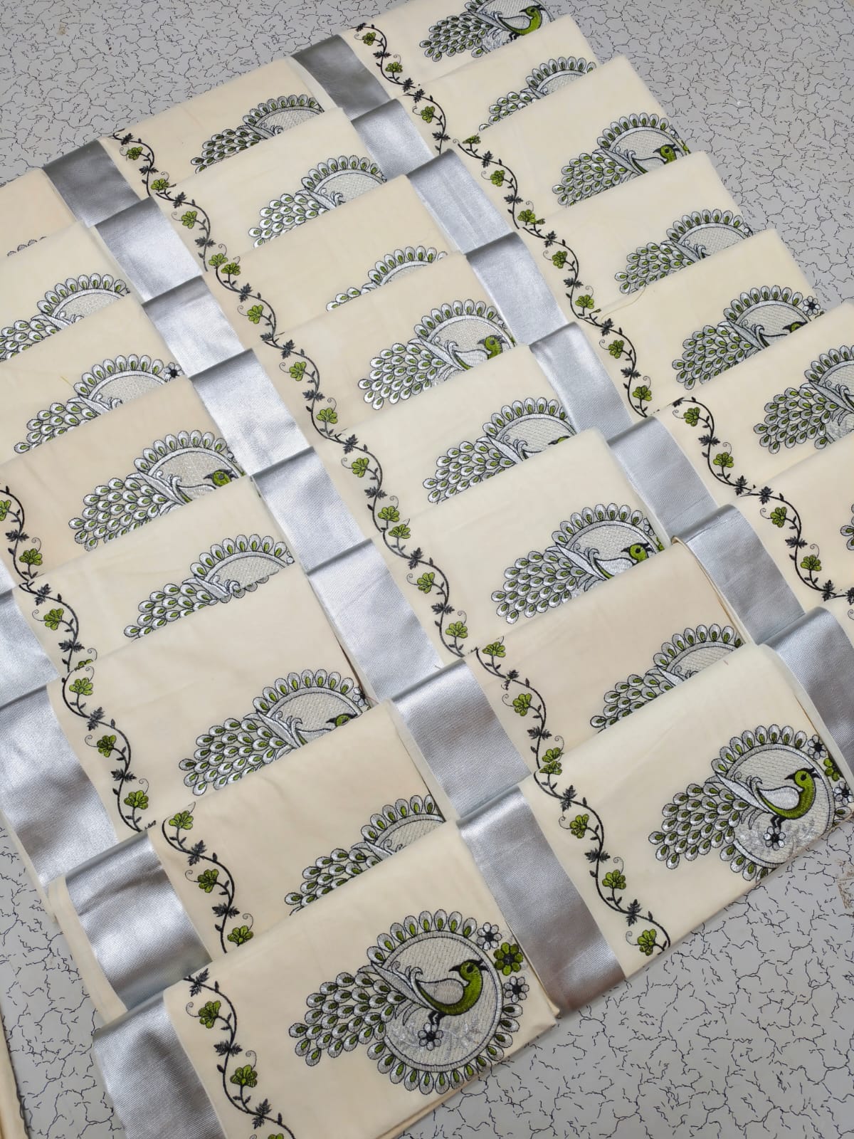 🪶 Kerala Kasavu Saree with Silver Zari & Peacock Embroidery🦚